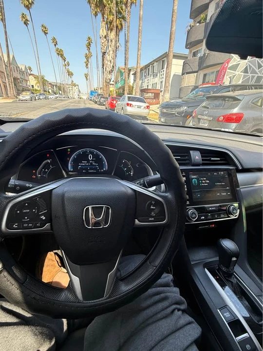 2016 Honda Civic 10th Gen - Image 10 of 20