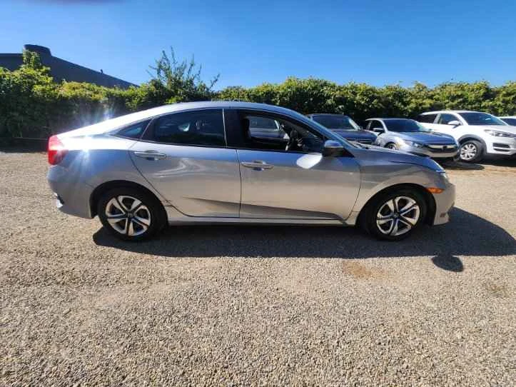 2016 Honda Civic 10th Gen - Image 3 of 12