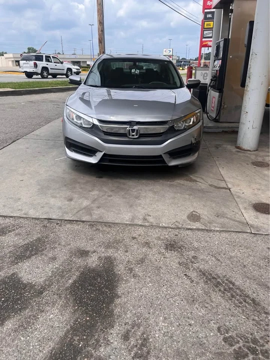 2016 Honda Civic 10th Gen - Image 2 of 7