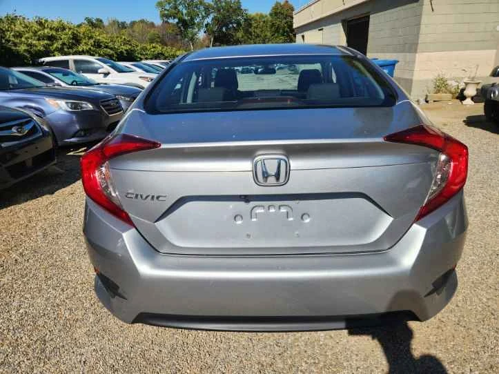 2016 Honda Civic 10th Gen - Image 5 of 12