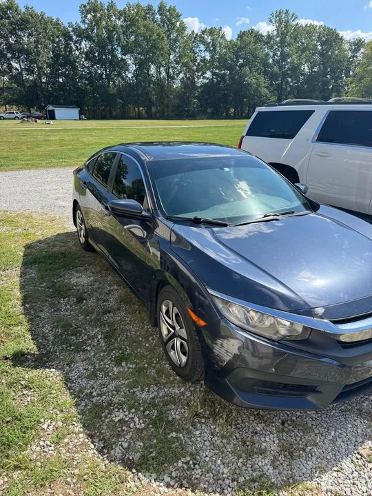 2016 Honda Civic 10th Gen - Image 2 of 9