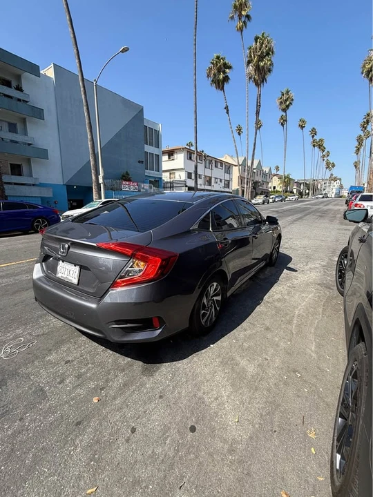 2016 Honda Civic 10th Gen - Image 6 of 20