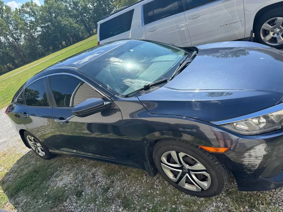 2016 Honda Civic 10th Gen - Image 4 of 9