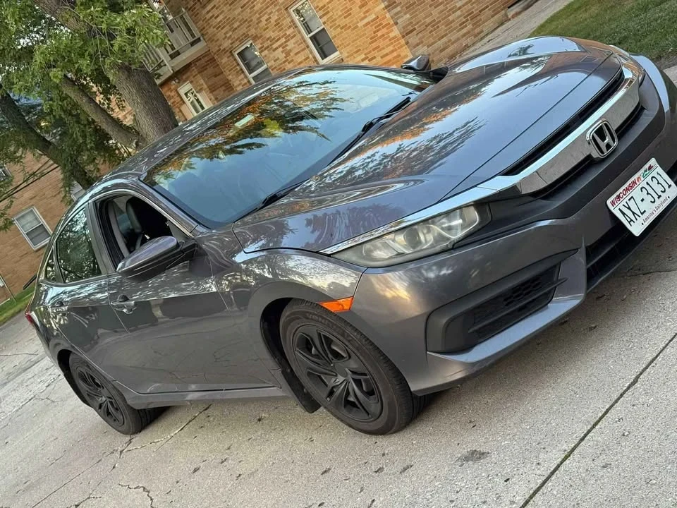 2016 Honda Civic 10th Gen - Image 2 of 7