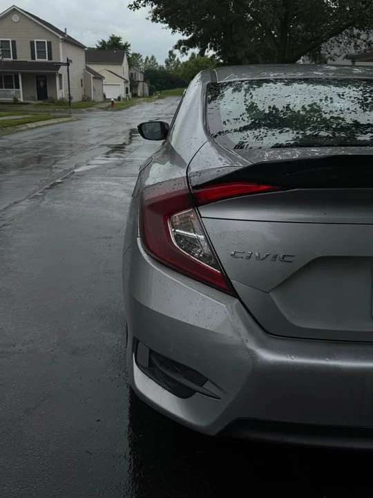 2016 Honda Civic 10th Gen - Image 4 of 7