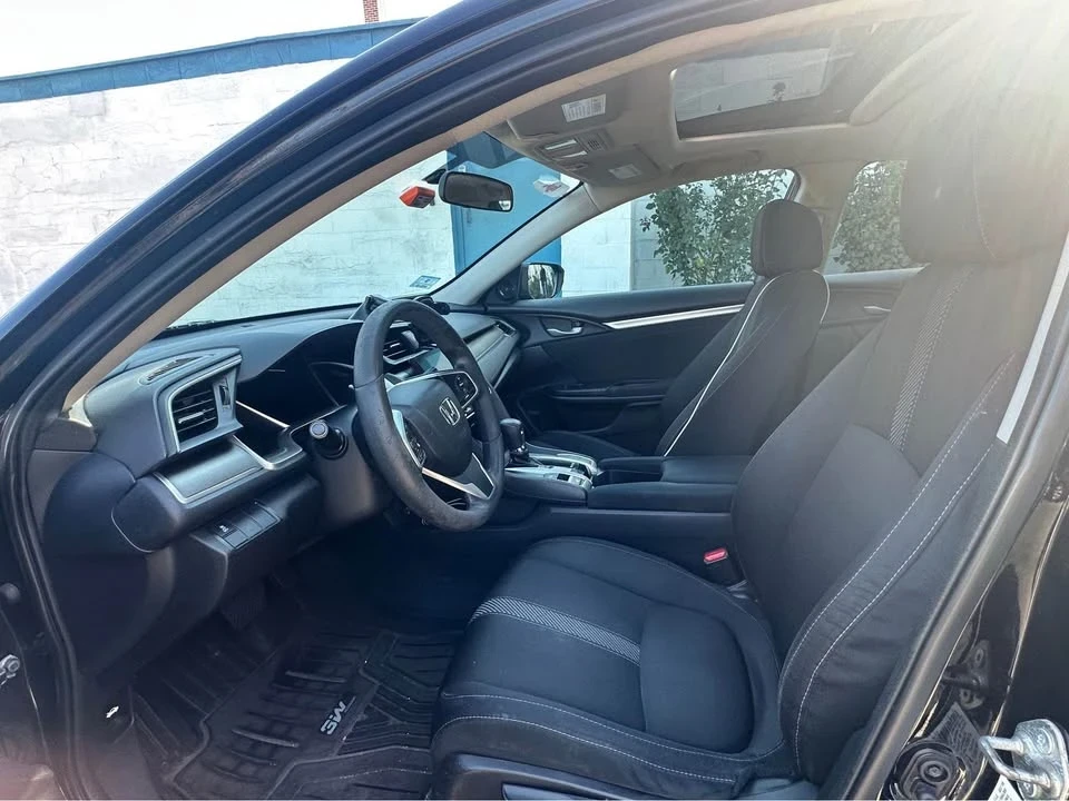 2016 Honda Civic 10th Gen - Image 5 of 10