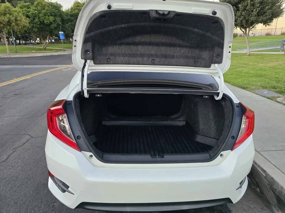 2016 Honda Civic 10th Gen - Image 11 of 20