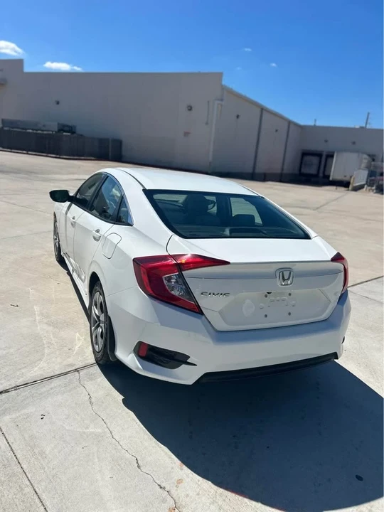 2016 Honda Civic 10th Gen - Image 3 of 14