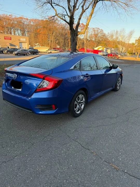 2016 Honda Civic 10th Gen - Image 9 of 16