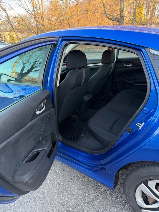2016 Honda Civic 10th Gen - Image 11 of 16