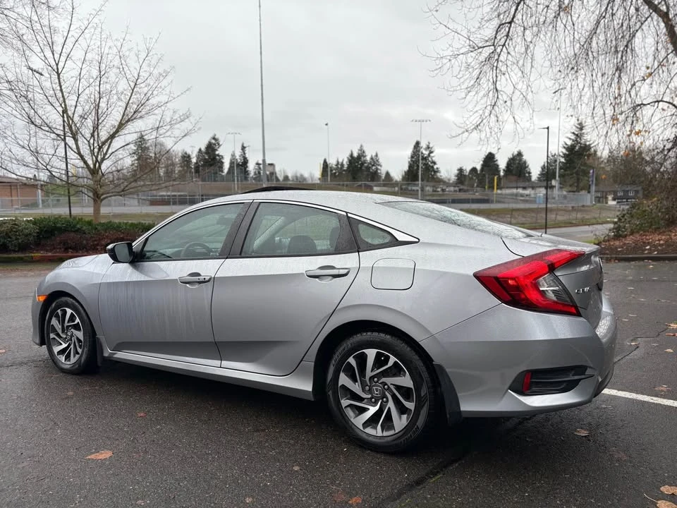 2016 Honda Civic 10th Gen - Image 9 of 12