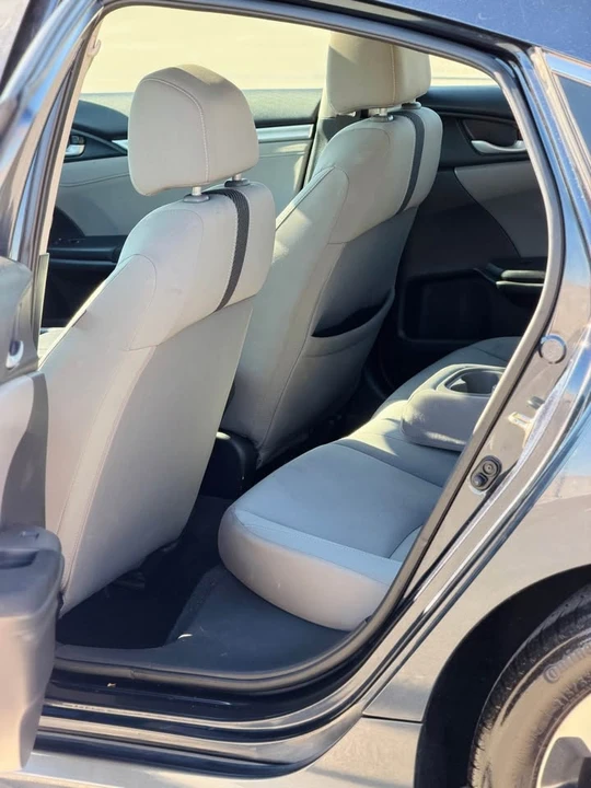 2016 Honda Civic 10th Gen - Image 17 of 18