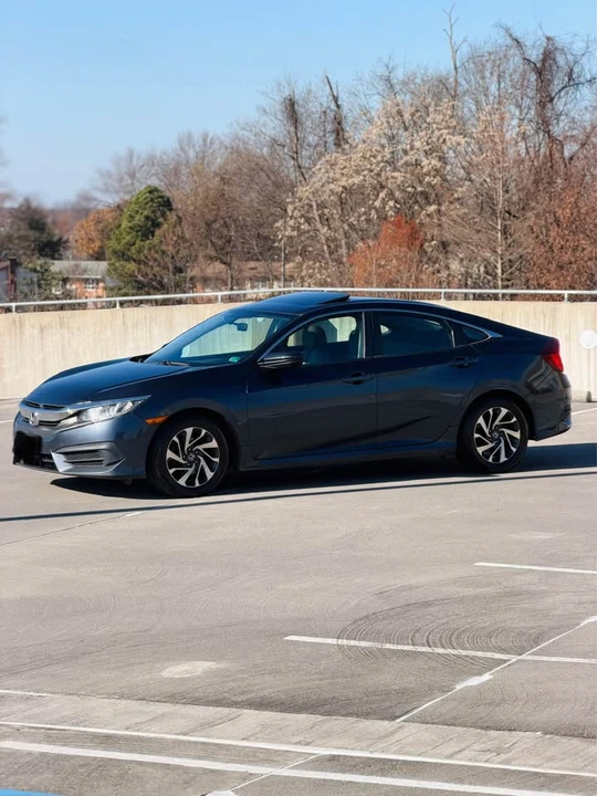 2016 Honda Civic 10th Gen - Image 8 of 18