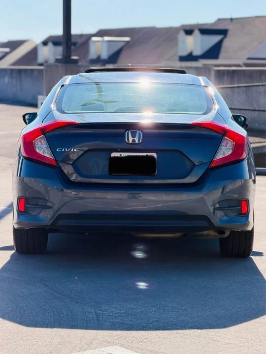 2016 Honda Civic 10th Gen - Image 10 of 18