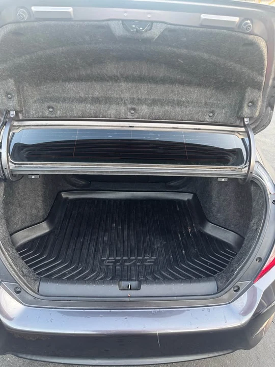 2016 Honda Civic 10th Gen - Image 9 of 17