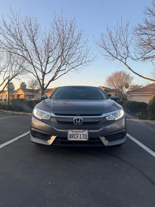 2016 Honda Civic 10th Gen - Image 3 of 17