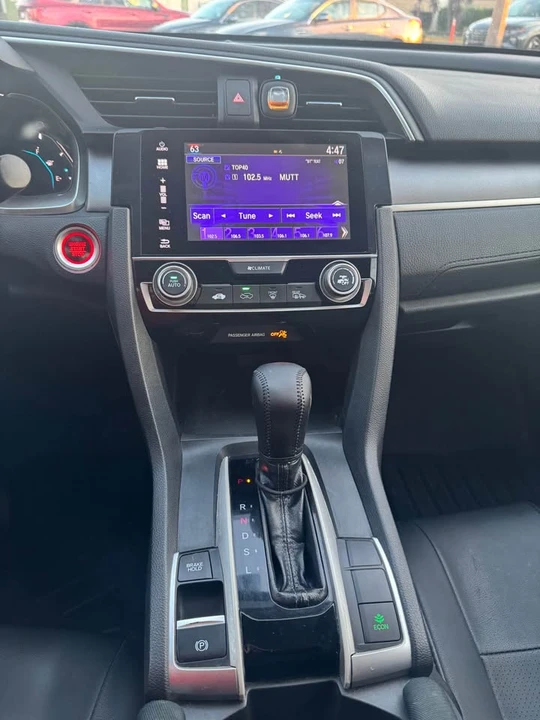 2016 Honda Civic 10th Gen - Image 13 of 17