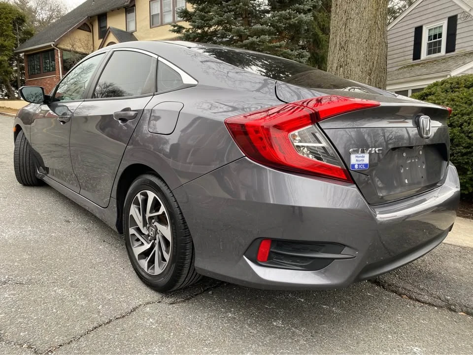 2016 Honda Civic 10th Gen - Image 9 of 20