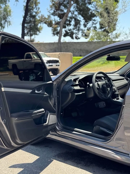 2016 Honda Civic 10th Gen - Image 6 of 9