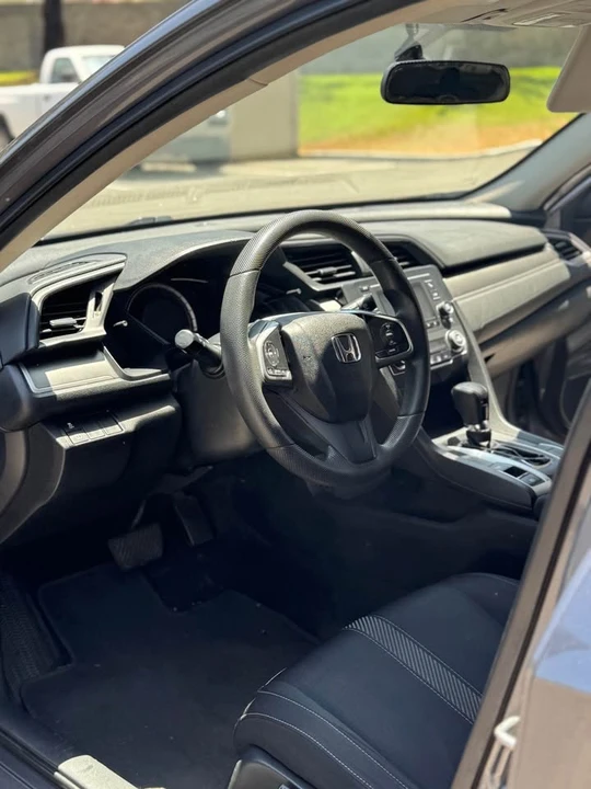 2016 Honda Civic 10th Gen - Image 7 of 9