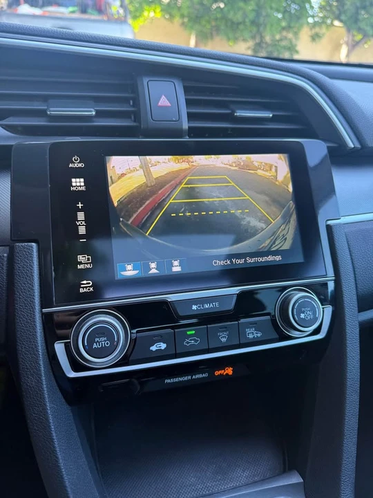 2016 Honda Civic 10th Gen - Image 9 of 15
