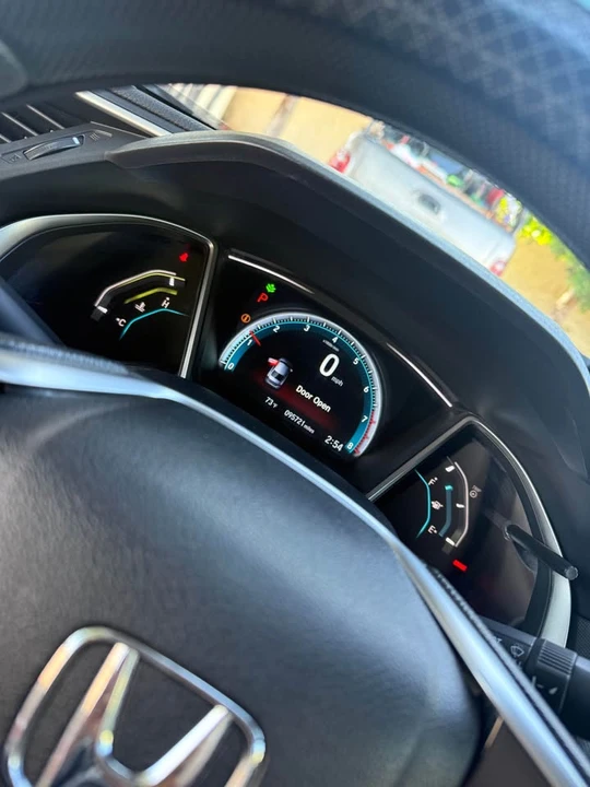 2016 Honda Civic 10th Gen - Image 7 of 15