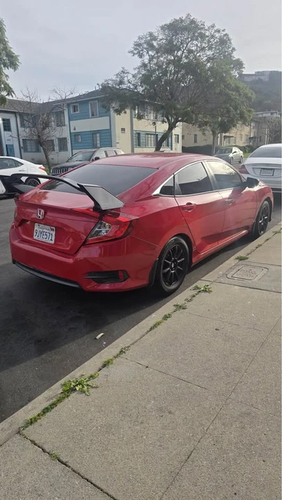 2016 Honda Civic 10th Gen - Image 5 of 9