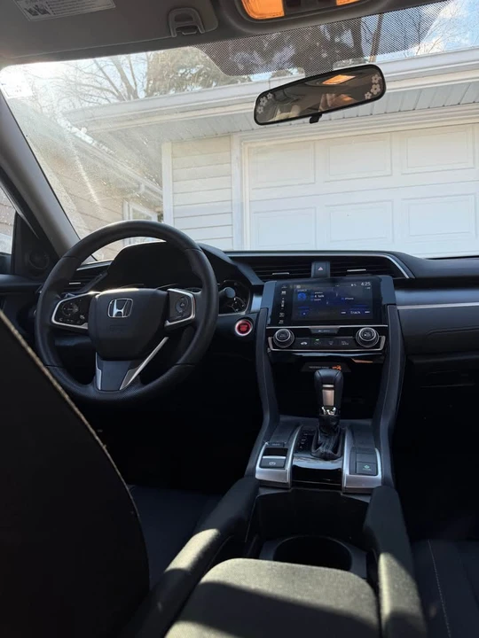 2016 Honda Civic 10th Gen - Image 8 of 11