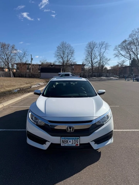 2016 Honda Civic 10th Gen - Image 7 of 11