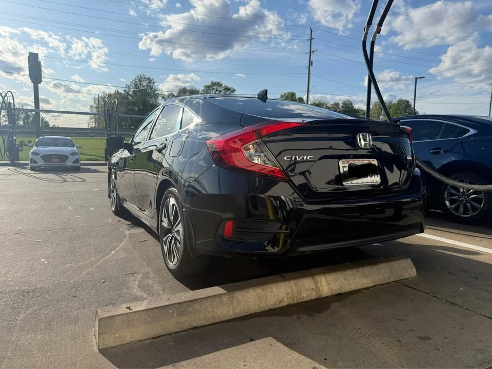 2016 Honda Civic 10th Gen - Image 5 of 11