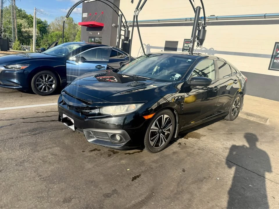2016 Honda Civic 10th Gen - Image 2 of 11