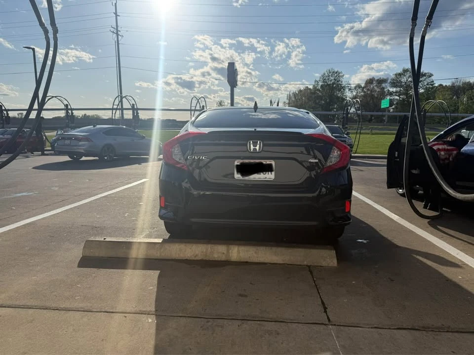 2016 Honda Civic 10th Gen - Image 7 of 11