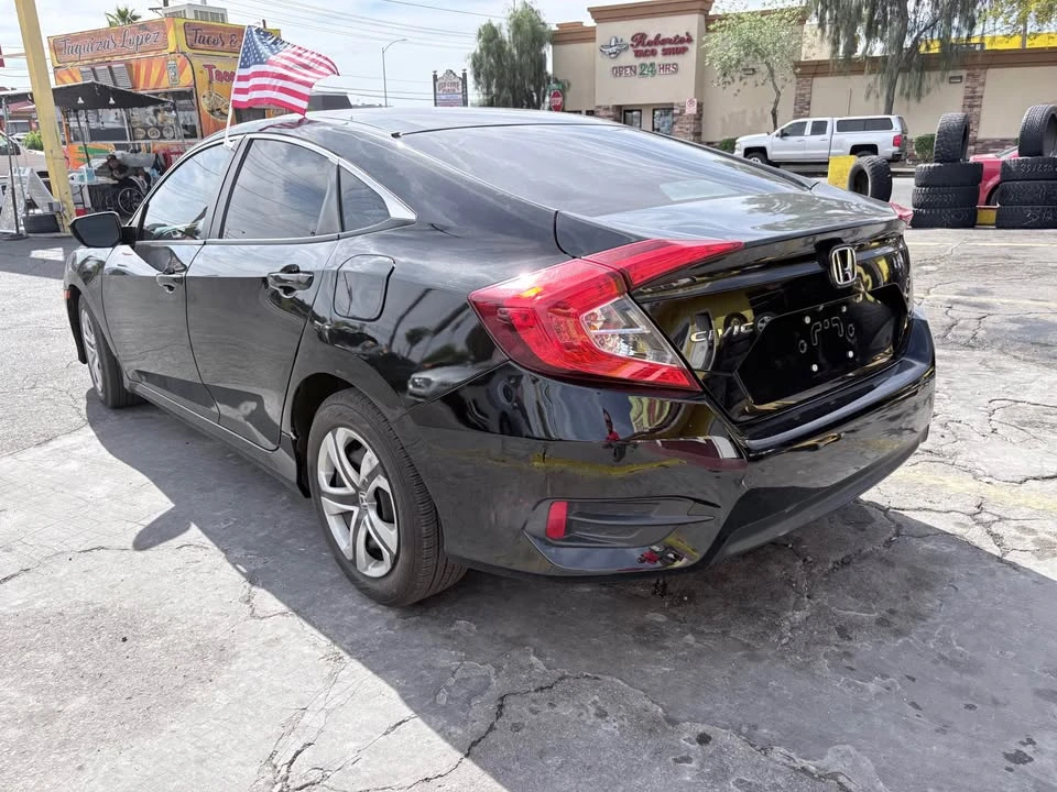 2016 Honda Civic 10th Gen - Image 5 of 9