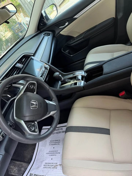 2016 Honda Civic 10th Gen - Image 4 of 10