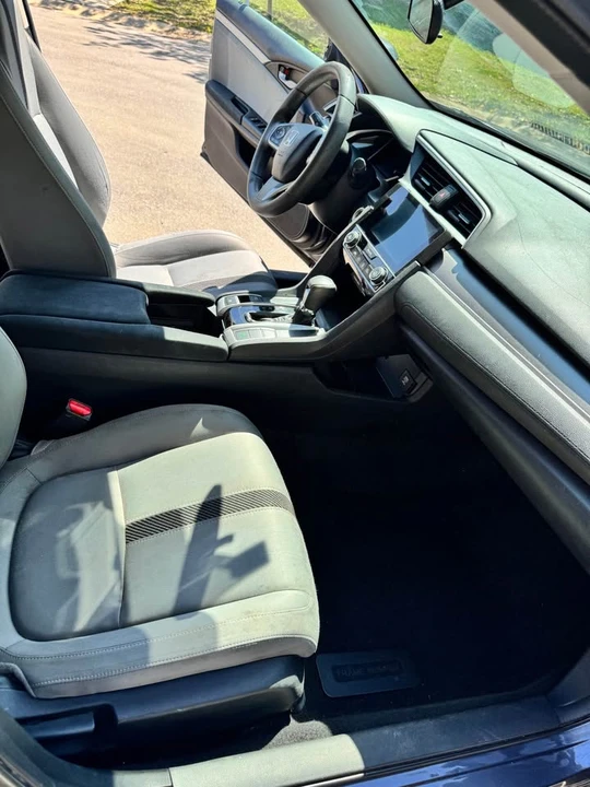 2016 Honda Civic 10th Gen - Image 6 of 8
