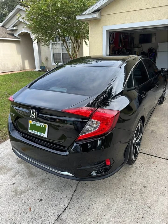 2016 Honda Civic 10th Gen - Image 3 of 13