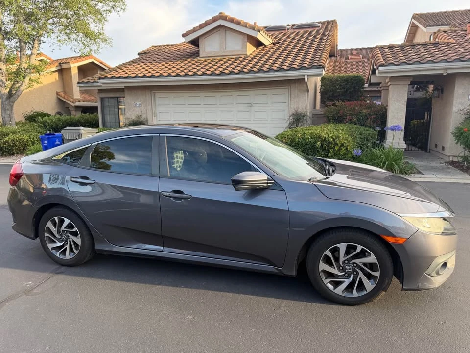 2016 Honda Civic 10th Gen - Image 3 of 20