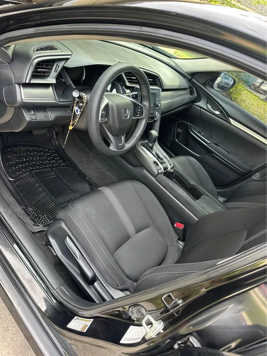 2016 Honda Civic 10th Gen - Image 10 of 13