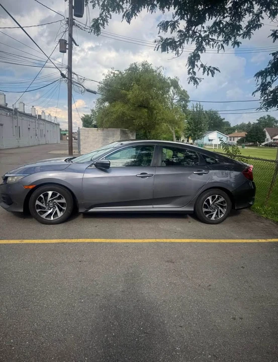 2016 Honda Civic 10th Gen - Image 5 of 18