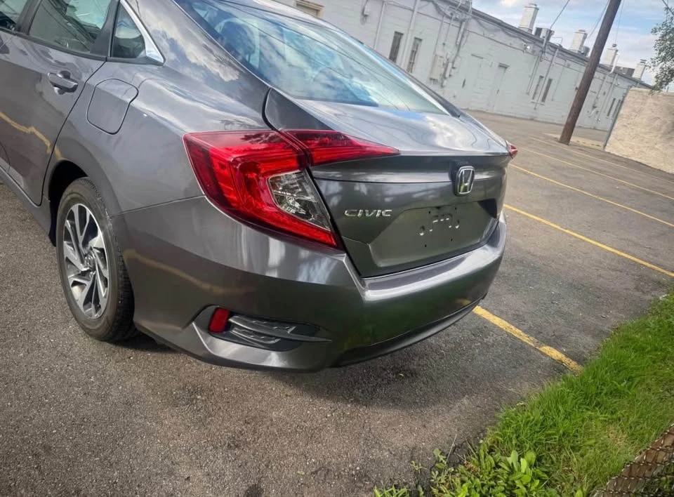 2016 Honda Civic 10th Gen - Image 7 of 18