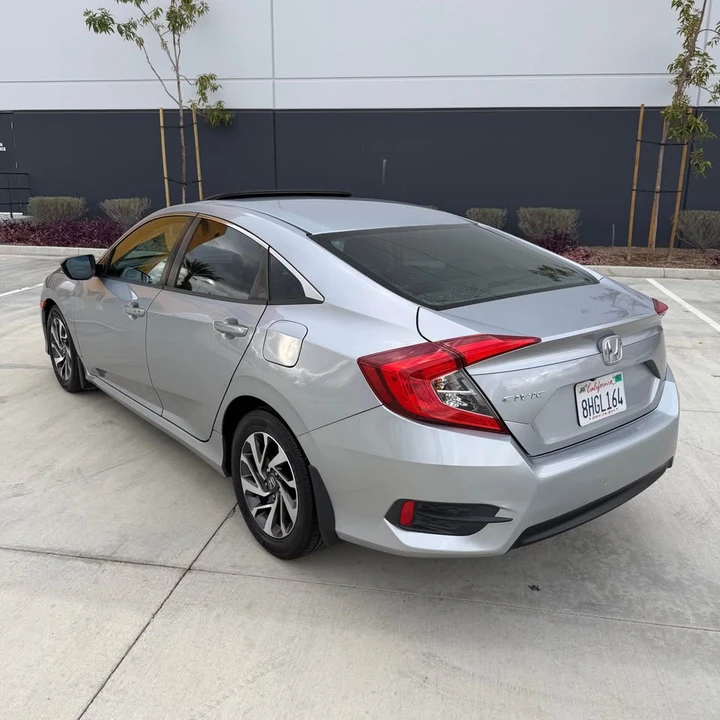 2016 Honda Civic 10th Gen - Image 6 of 18