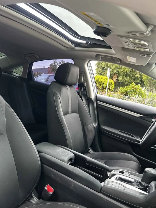 2016 Honda Civic 10th Gen - Image 12 of 19