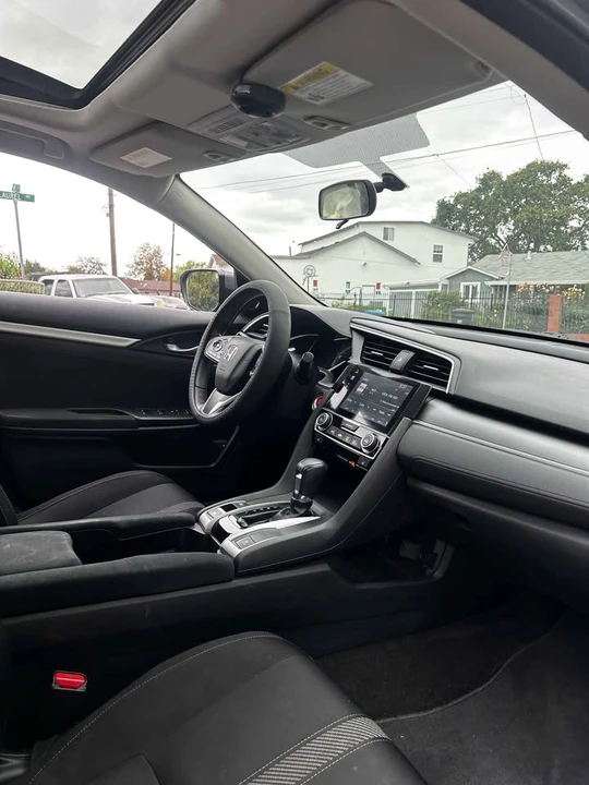 2016 Honda Civic 10th Gen - Image 11 of 19