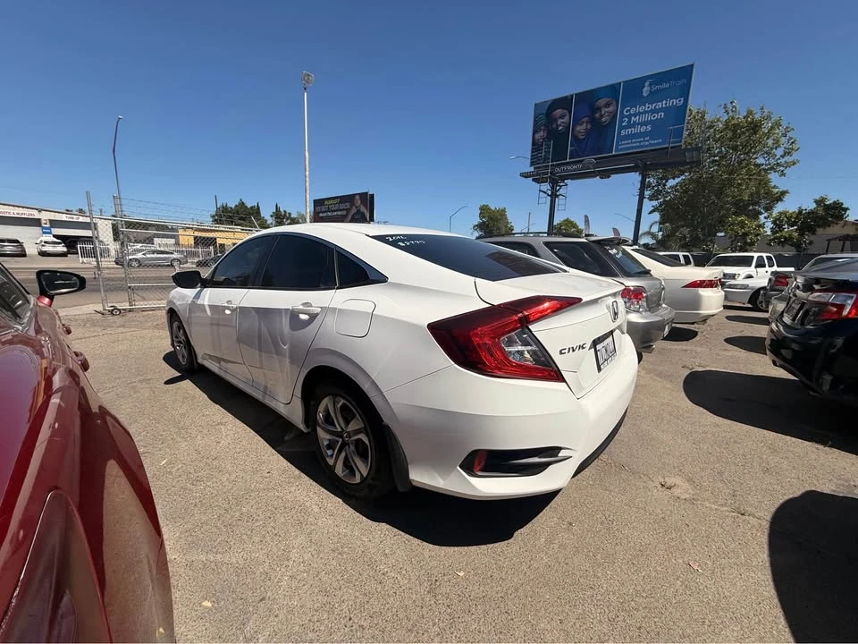2016 Honda Civic 10th Gen - Image 6 of 9