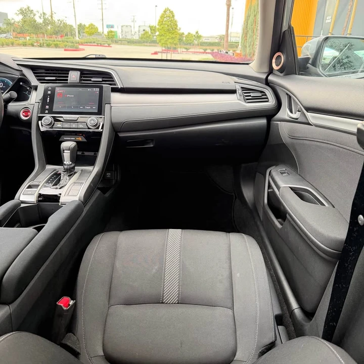 2016 Honda Civic 10th Gen - Image 11 of 18