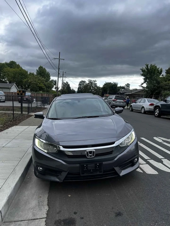 2016 Honda Civic 10th Gen - Image 2 of 19