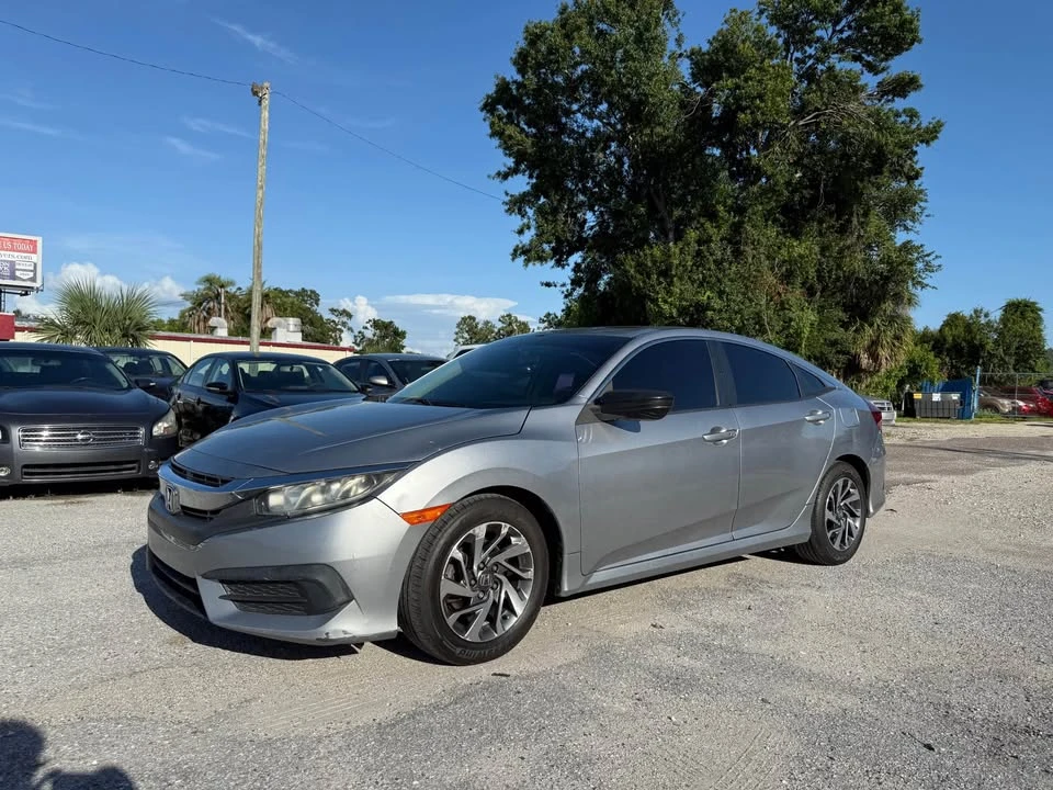 2016 Honda Civic 10th Gen - Image 3 of 11