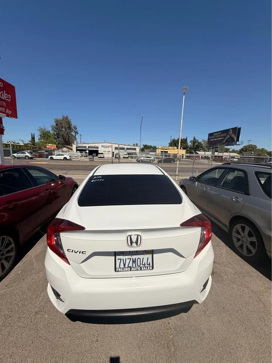 2016 Honda Civic 10th Gen - Image 5 of 9
