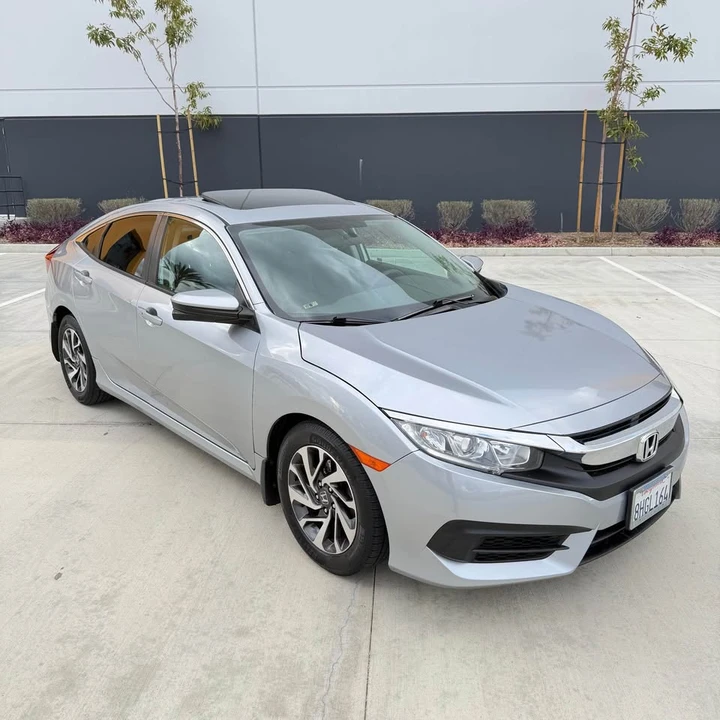 2016 Honda Civic 10th Gen - Image 3 of 18