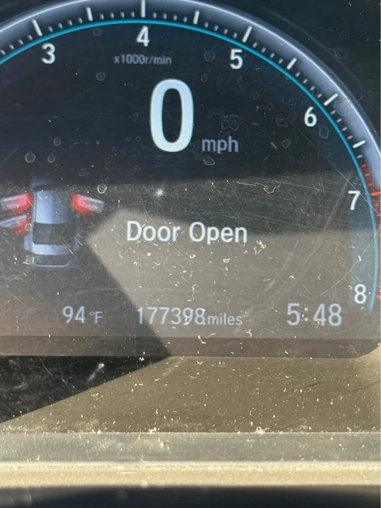 2016 Honda Civic 10th Gen - Image 6 of 16